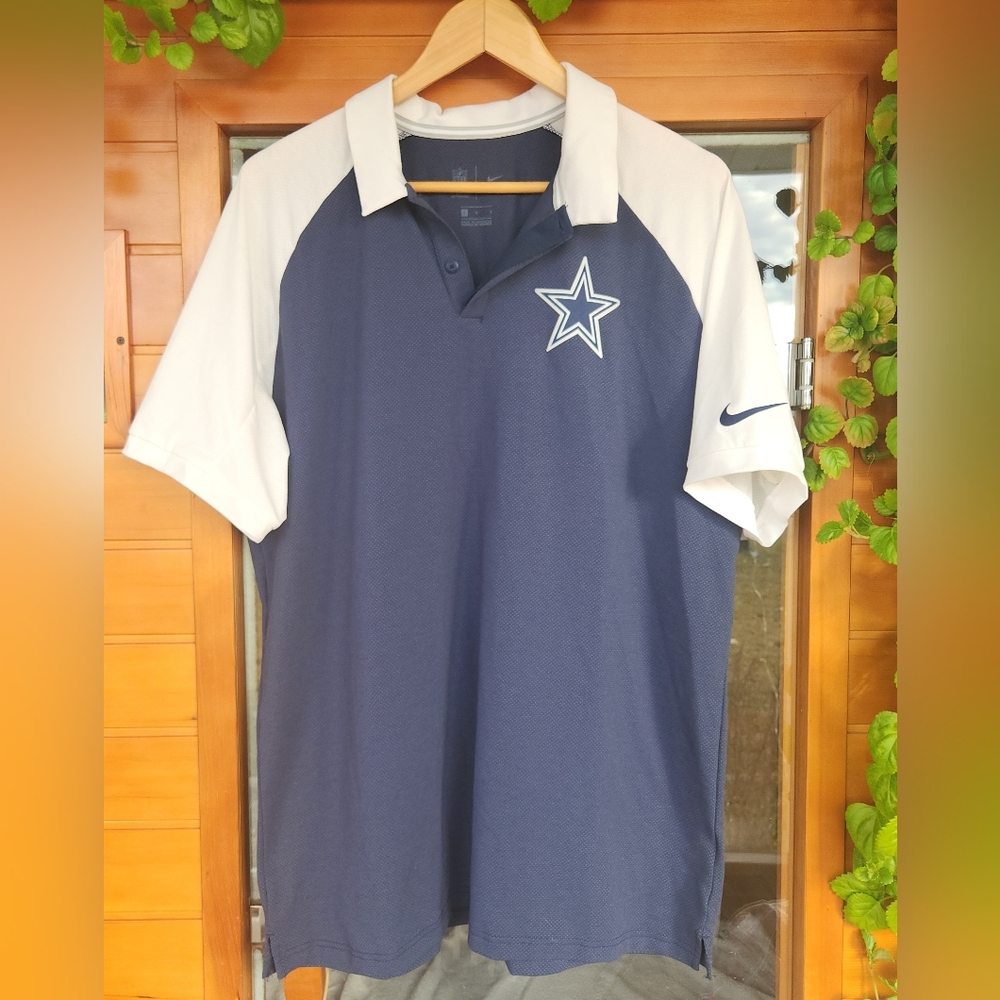 Nike Cowboys Men's Navy and White Polo Shirt NFL L